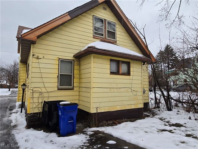 11210 Revere Avenue, Cleveland, OH 44105