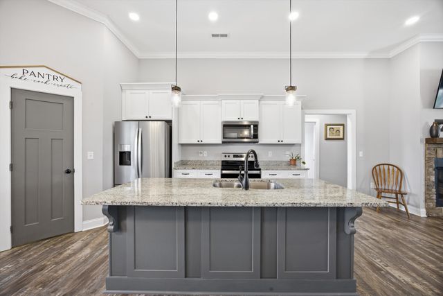 14 Farm View Circle, Rock Spring, GA 30739