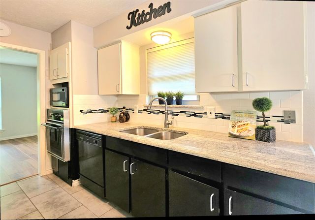 1929 Deep Valley Drive, Richardson, TX 75080