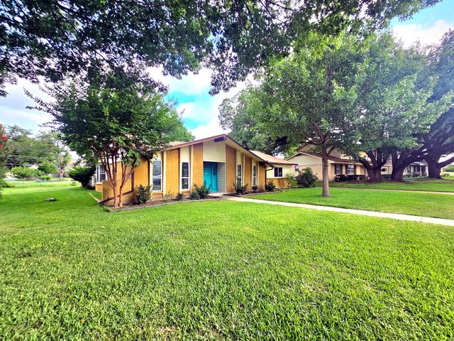 1929 Deep Valley Drive, Richardson, TX 75080