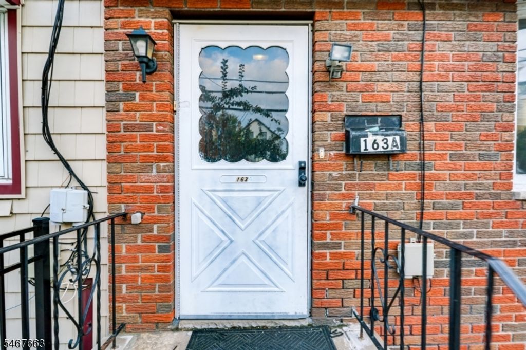 1635 Lincoln St, Jersey City, NJ 07307 — exterior