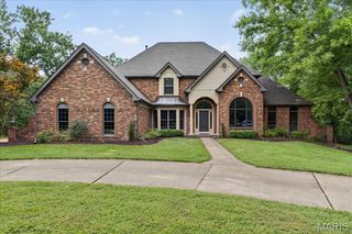 6210 Deer Hollow Court, St Louis, MO 63129