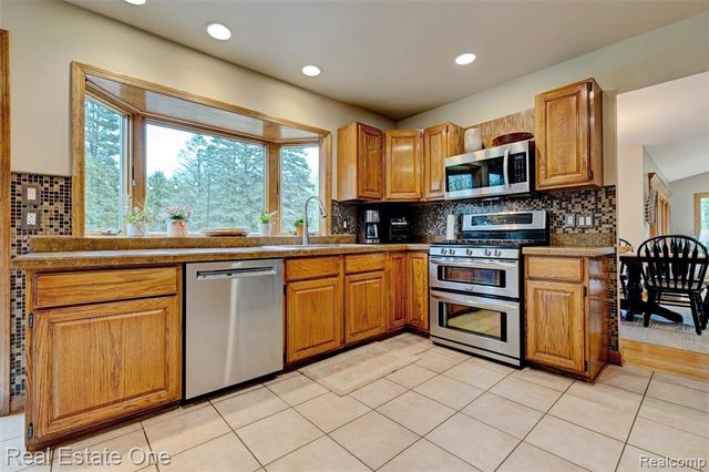 3960 Baldwin Road, Ortonville, MI 48462