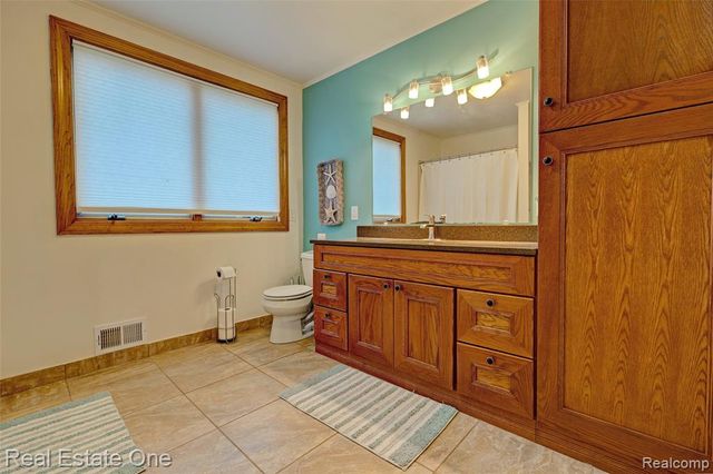 3960 Baldwin Road, Ortonville, MI 48462