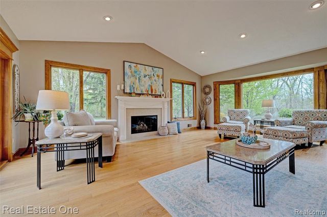 3960 Baldwin Road, Ortonville, MI 48462