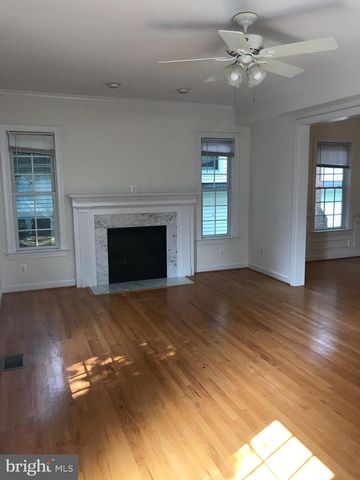 5654 8TH RD N, Arlington, VA 22205