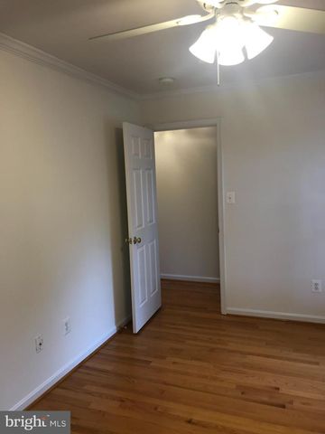 5654 8TH RD N, Arlington, VA 22205