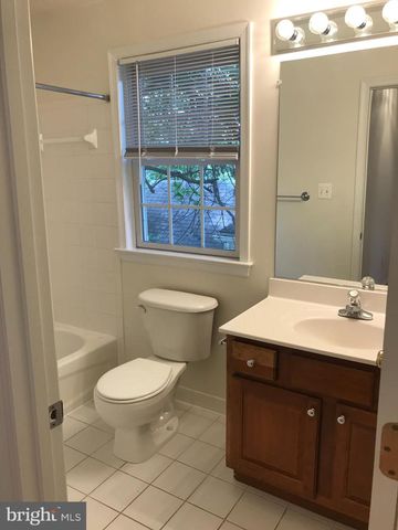 5654 8TH RD N, Arlington, VA 22205