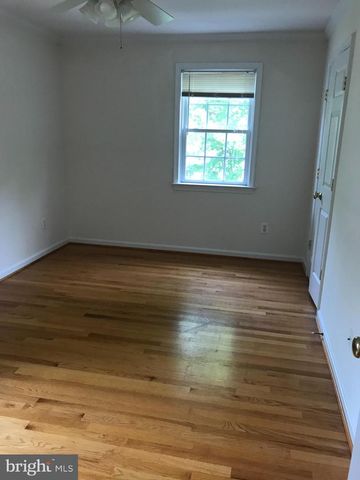 5654 8TH RD N, Arlington, VA 22205