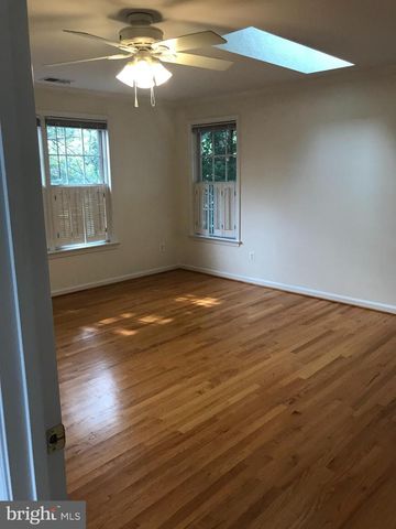 5654 8TH RD N, Arlington, VA 22205