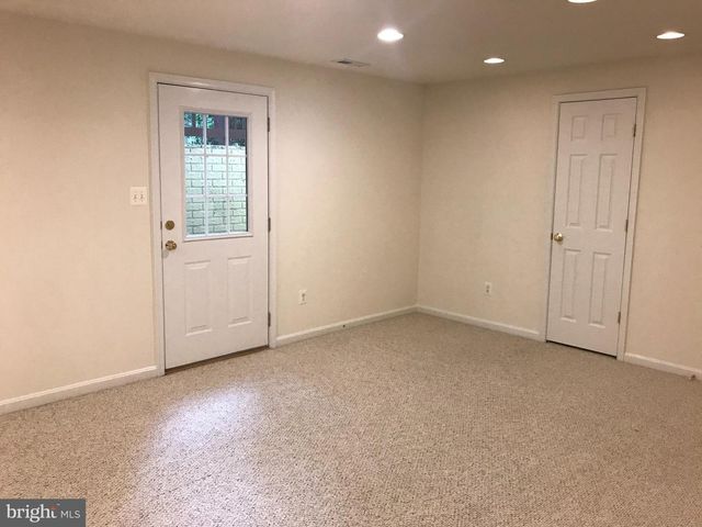 5654 8TH RD N, Arlington, VA 22205