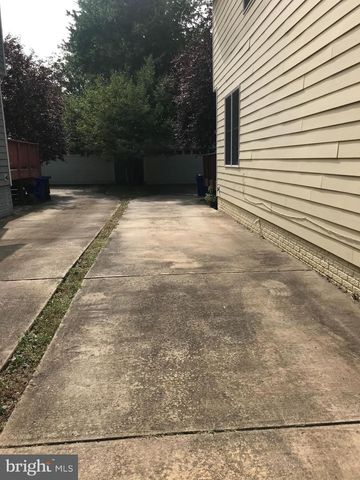 5654 8TH RD N, Arlington, VA 22205