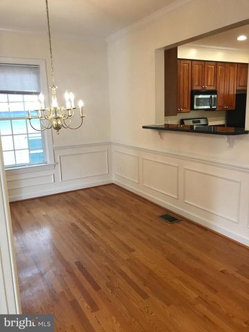 5654 8TH RD N, Arlington, VA 22205