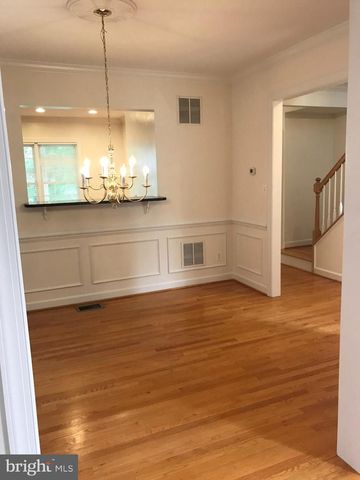 5654 8TH RD N, Arlington, VA 22205