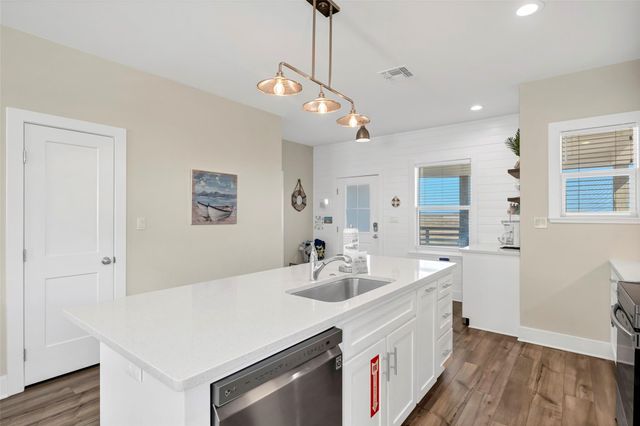 162 La Concha BLVD 10, Port Aransas, TX 78373