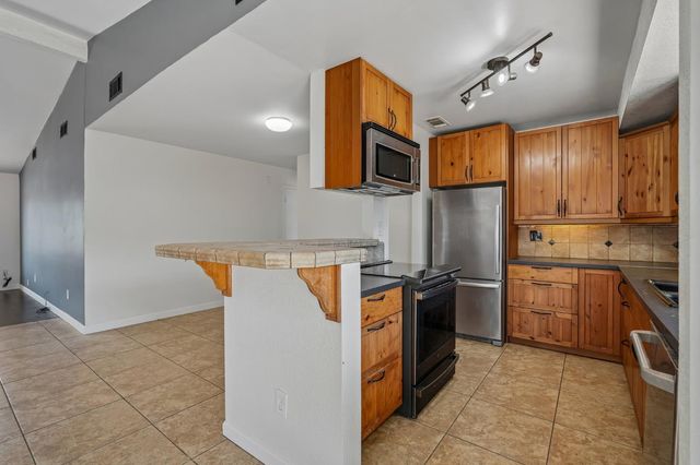 4941 Palm Ave, Sacramento, CA 95841