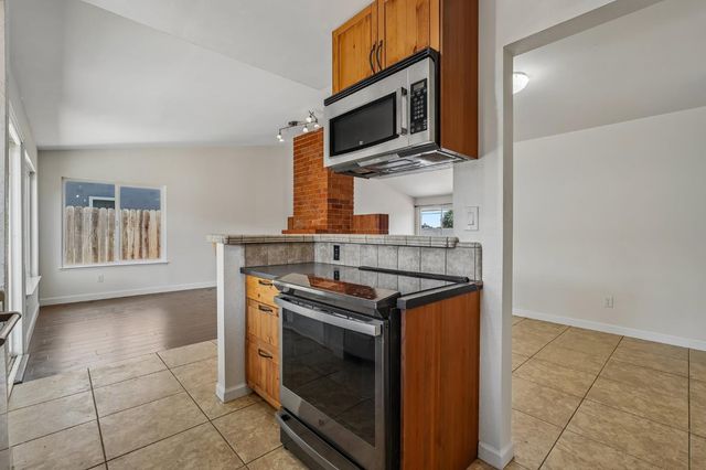 4941 Palm Ave, Sacramento, CA 95841