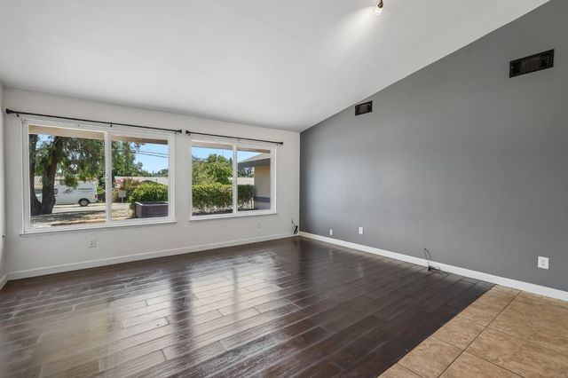 4941 Palm Ave, Sacramento, CA 95841