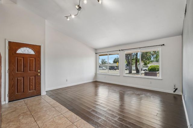 4941 Palm Ave, Sacramento, CA 95841