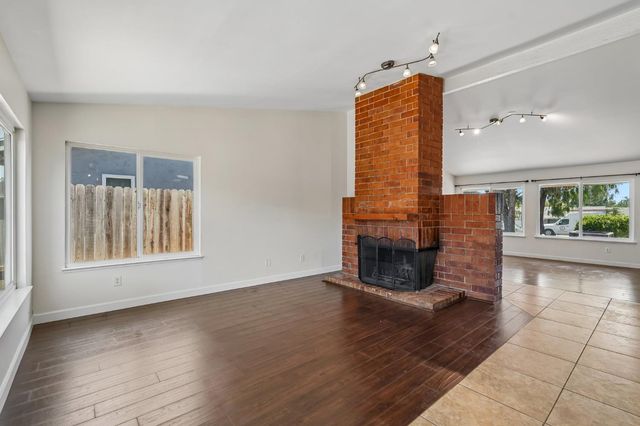 4941 Palm Ave, Sacramento, CA 95841