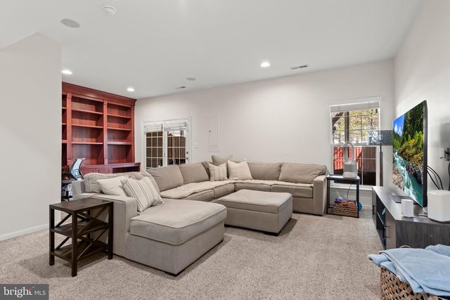43286 MORVEN SQ, Ashburn, VA 20147