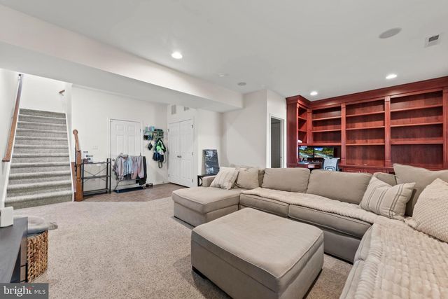 43286 MORVEN SQ, Ashburn, VA 20147