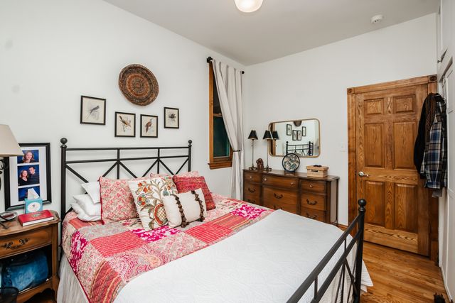 111 S Grove Avenue 2S, Oak Park, IL 60302