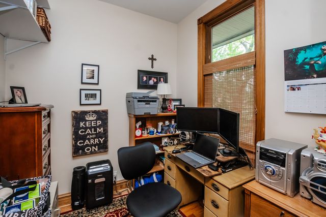 111 S Grove Avenue 2S, Oak Park, IL 60302