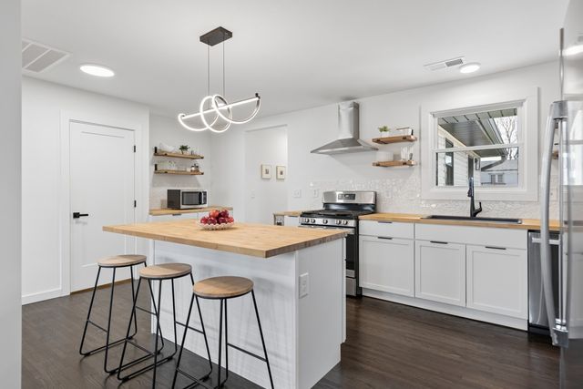 2835 Lakeland Dr, Nashville, TN 37214