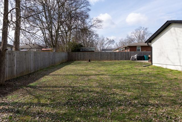 2835 Lakeland Dr, Nashville, TN 37214