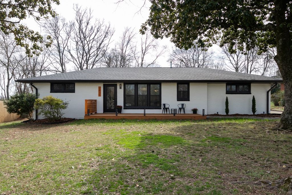 2835 Lakeland Dr, Nashville, TN 37214