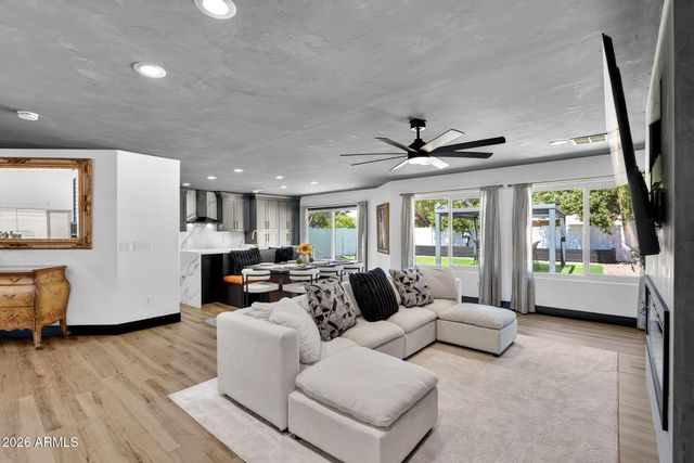 1350 E Gail Court, Gilbert, AZ 85296