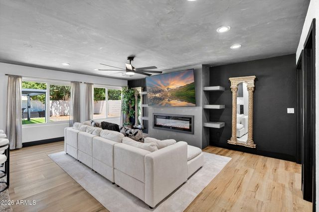 1350 E Gail Court, Gilbert, AZ 85296