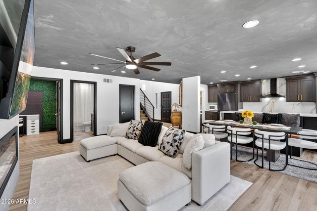 1350 E Gail Court, Gilbert, AZ 85296