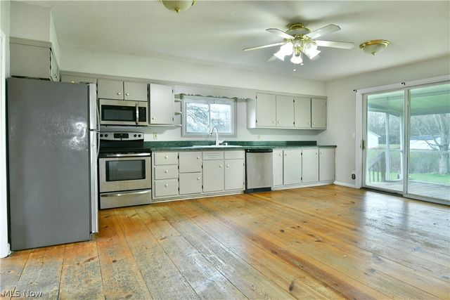 6979 Thompson Clark Road, Bristolville, OH 44402