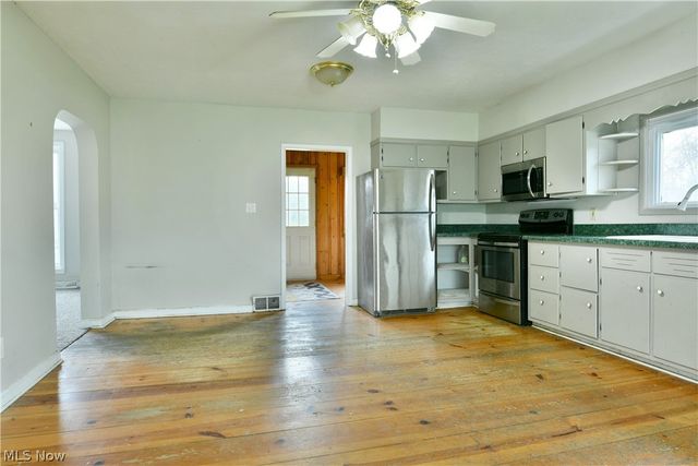 6979 Thompson Clark Road, Bristolville, OH 44402