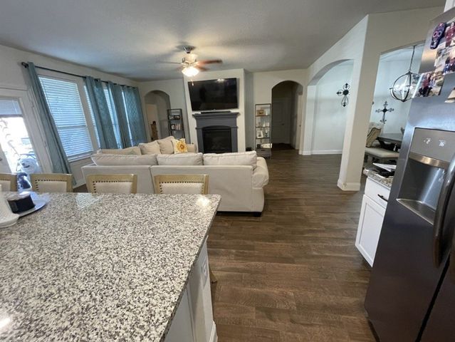 2917 Grizzly Road, Aubrey, TX 76227