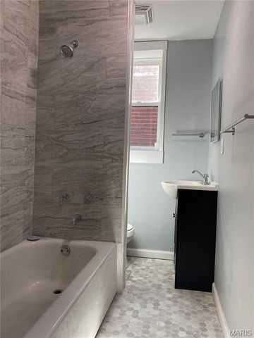 3440 Nebraska Avenue, St Louis, MO 63118