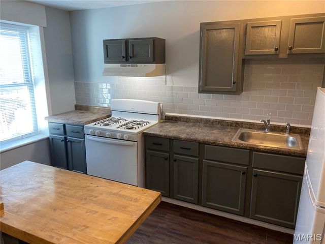 3440 Nebraska Avenue, St Louis, MO 63118