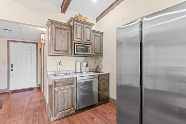 70 Kimberling Crossing Dr 209, Kimberling City, MO 65686