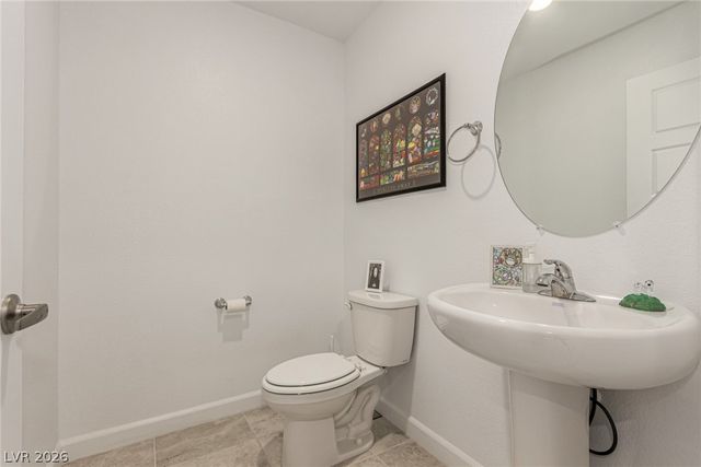 1880 Arcadian King Sun Street, Las Vegas, NV 89106