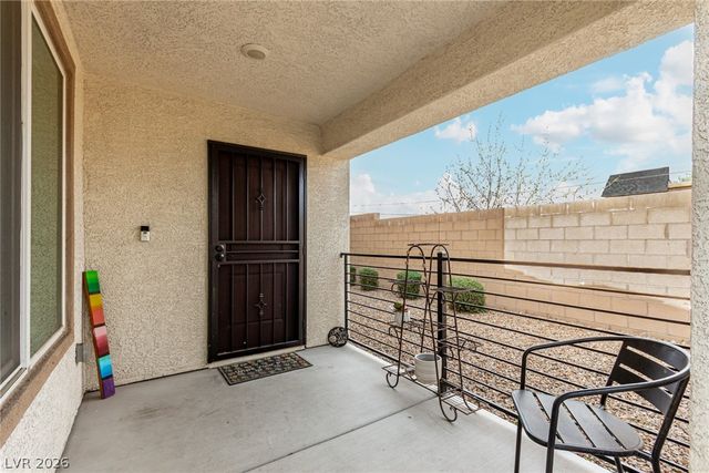 1880 Arcadian King Sun Street, Las Vegas, NV 89106