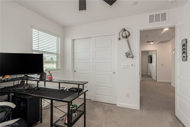 1880 Arcadian King Sun Street, Las Vegas, NV 89106