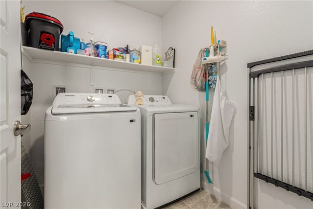 1880 Arcadian King Sun Street, Las Vegas, NV 89106