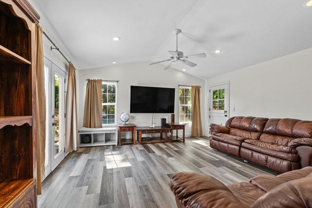 3219 Smathers Way, Carmichael, CA 95608