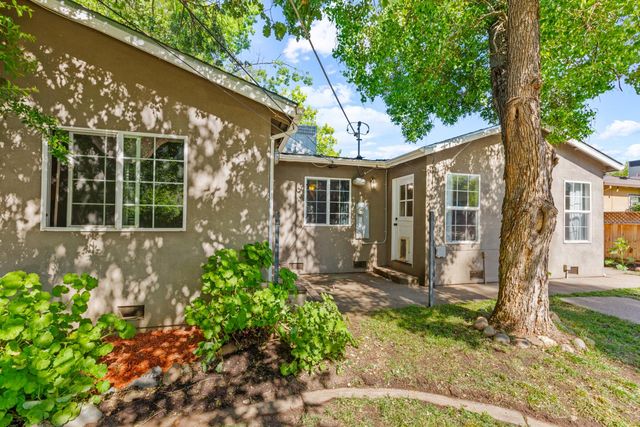 3219 Smathers Way, Carmichael, CA 95608