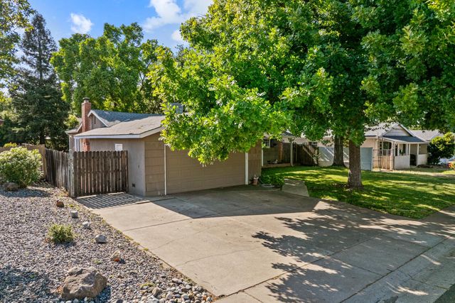 3219 Smathers Way, Carmichael, CA 95608