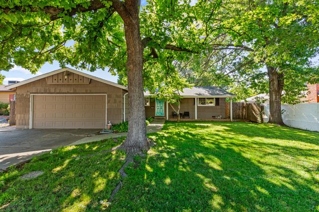 3219 Smathers Way, Carmichael, CA 95608
