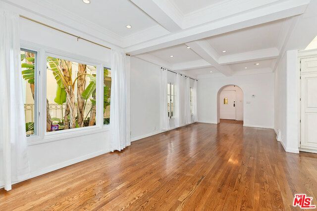 214 S MEDIO Drive, Los Angeles, CA 90049