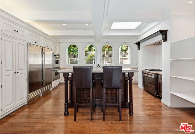 214 S MEDIO Drive, Los Angeles, CA 90049